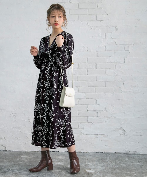 Newlyme（ニューリーミー）の「カシュクール花柄ワンピース（ワンピース・レディース・ブラック/ホワイト・FREE）」の12枚目の写真