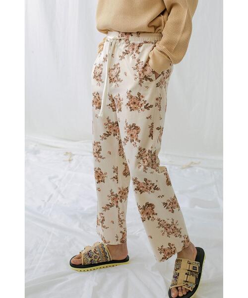 MONKEY TIME（モンキータイム）の「＜monkey time＞ KATURAGI FLOWER PRINT EASY/イージーパンツ（その他パンツ・メンズ・ブラック/ナチュラル・S/M/L）」の4枚目の写真
