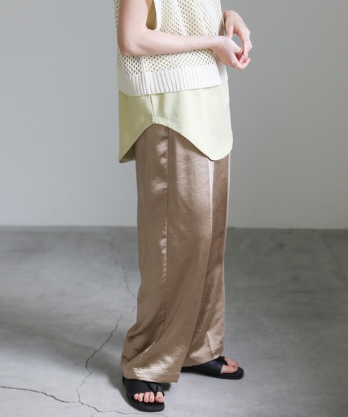 select MOCA（セレクトモカ）の「2021 SS ヴィンテージサテンセンタープレスストレートリラックスパンツ（その他パンツ・レディース・ベージュ/サックスブルー/イエロー/アイボリー・FREE）」の21枚目の写真