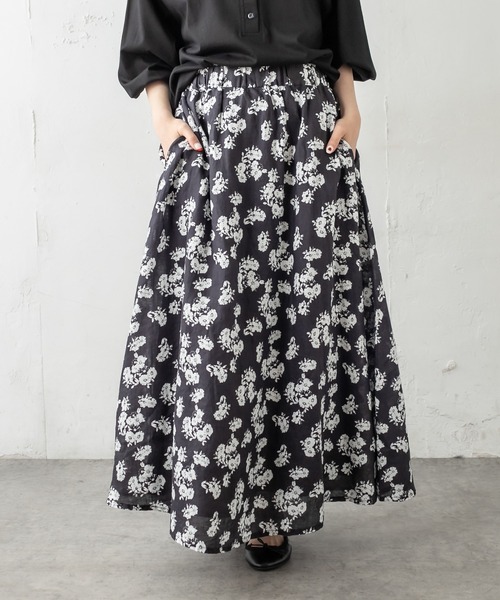 PUAL CE CIN（ピュアルセシン）の「麻/リネン キャンバス中花プリントスカート（スカート・レディース・ホワイト/ブラック/ナチュラル・FREE）」の14枚目の写真
