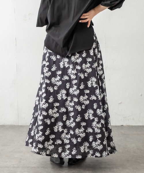 PUAL CE CIN（ピュアルセシン）の「麻/リネン キャンバス中花プリントスカート（スカート・レディース・ホワイト/ブラック/ナチュラル・FREE）」の17枚目の写真