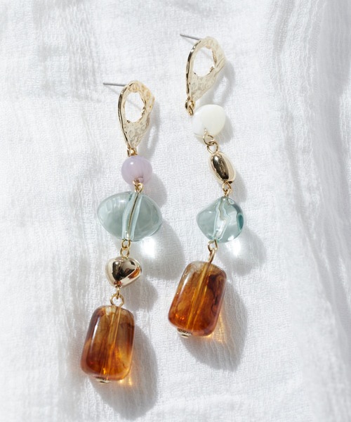 DRWCYS(ドロシーズ)の「マルチカラーストーンロングピアス(ピアス(両耳用)・レディース・ブラウン/グレー/アイボリー・FREE)」の3枚目の写真