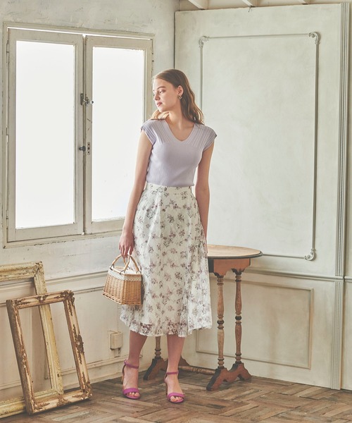 BE RADIANCE(ビーラディエンス)の「フラワープリントレーススカート(スカート・レディース・サックスブルー/ネイビー/ホワイト・FREE)」の8枚目の写真