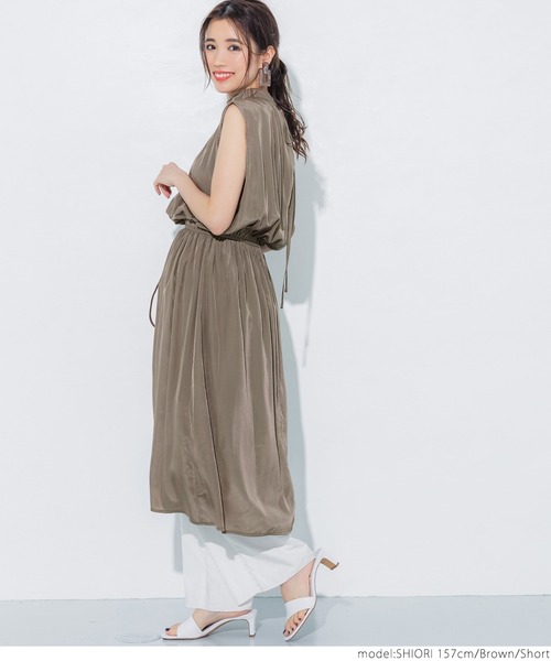coca（coca）（コカ）の「バックリボンスタンドカラーサテンワンピース（ワンピース・レディース・ブラック/ブラウン/ブルー/グレー系その他・SHORT/LONG）」の11枚目の写真