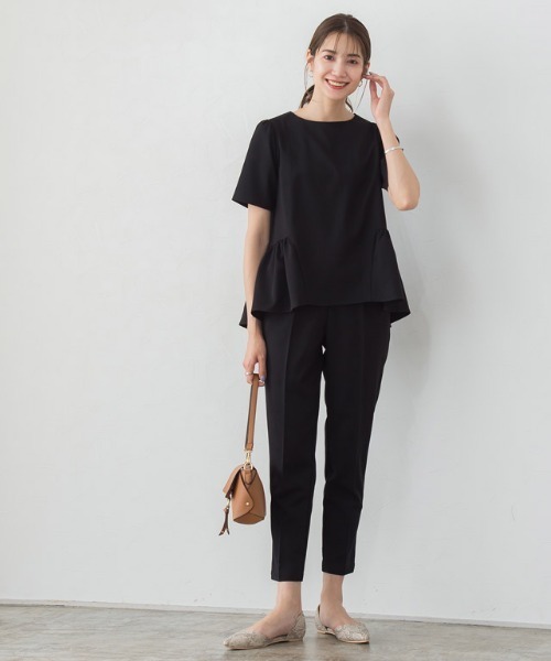 Pierrot（ピエロ）の「フレア切り替え半袖セットアップ（セットアップ・レディース・グレイッシュベージュ/グレイッシュブルー/ブラック・L/M/PM）」の2枚目の写真