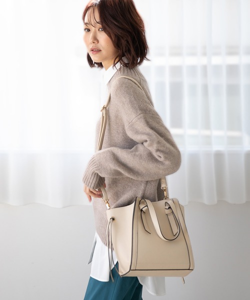 GLOBAL WORK(グローバルワーク)の「スぺ軽変形3WAYショルダー/952700(ショルダーバッグ・レディース・ライトイエロー/ライトグリーン/ブラック/ライトベージュ/オフホワイト/その他/グリーン・FREE)」の17枚目の写真