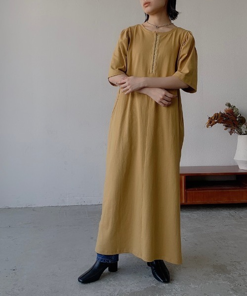 VANNIE U（ヴァニーユー）の「2WAYホックスリーブワンピース（ワンピース・レディース・ホワイト/イエロー・FREE）」の2枚目の写真