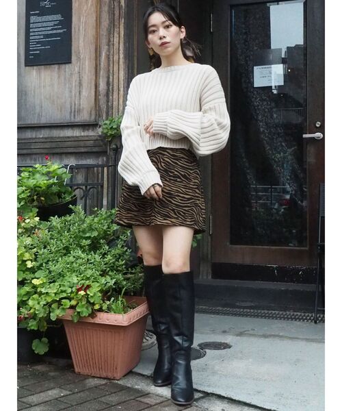 EVRIS(エヴリス)の「バックディテールリブニットトップス(ニット/セーター・レディース・ブラック/アイボリー/ボルドー・FREE)」の5枚目の写真