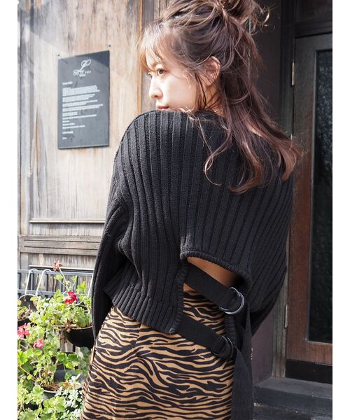 EVRIS(エヴリス)の「バックディテールリブニットトップス(ニット/セーター・レディース・ブラック/アイボリー/ボルドー・FREE)」の13枚目の写真