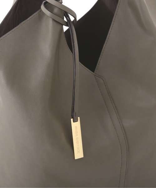 NATURAL BEAUTY BASIC（ナチュラルビューティーベーシック）の「ホーボーソフトトート（トートバッグ・レディース・グレー/オフホワイト/カーキ・ﾌﾘ-）」の7枚目の写真