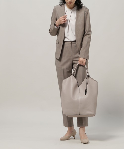 NATURAL BEAUTY BASIC（ナチュラルビューティーベーシック）の「ホーボーソフトトート（トートバッグ・レディース・グレー/オフホワイト/カーキ・ﾌﾘ-）」の5枚目の写真