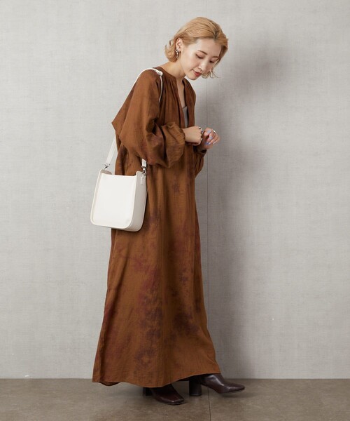 FREAK'S STORE（フリークスストア）の「▽【WEB限定】スクエアショルダーバッグ（ショルダーバッグ・レディース・ホワイト/ブラック/ベージュ/ブラウン/オリーブ・ONE SIZE）」の6枚目の写真