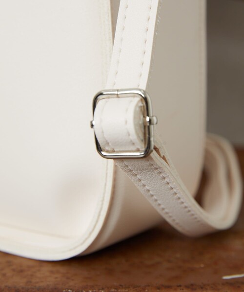 FREAK'S STORE（フリークスストア）の「▽【WEB限定】スクエアショルダーバッグ（ショルダーバッグ・レディース・ホワイト/ブラック/ベージュ/ブラウン/オリーブ・ONE SIZE）」の11枚目の写真