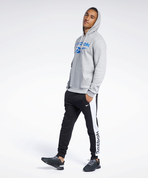 Reebok(リーボック)の「トレーニング エッセンシャルズ ビッグ ロゴ フーディー / Training Essentials Big Logo Hoodie(パーカー・メンズ・ブラック/レッド/ヘザーグレー/アーミー/ブラック×ブルー・SMALL/MEDIUM/LARGE/X-LARGE/XX-LARGE/X-SMALL/XXX-LARGE)」の15枚目の写真