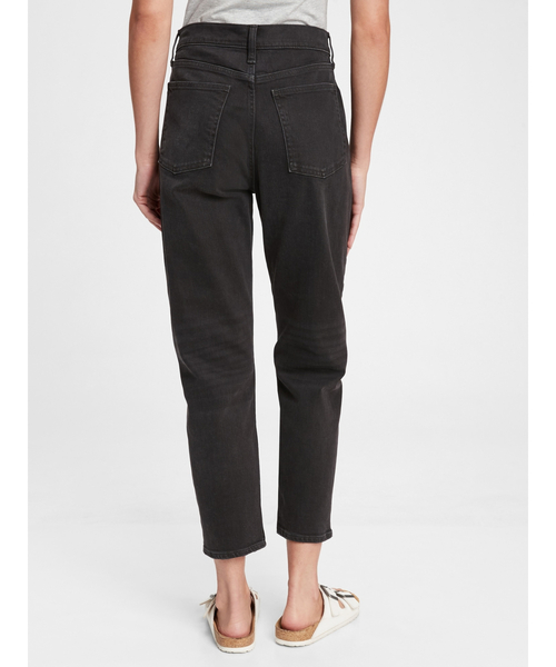 GAP（ギャップ）の「スカイハイライズ マムジーンズ（デニムパンツ・レディース・ダークブラック・27/26/25/28/29/23/24/30）」の2枚目の写真