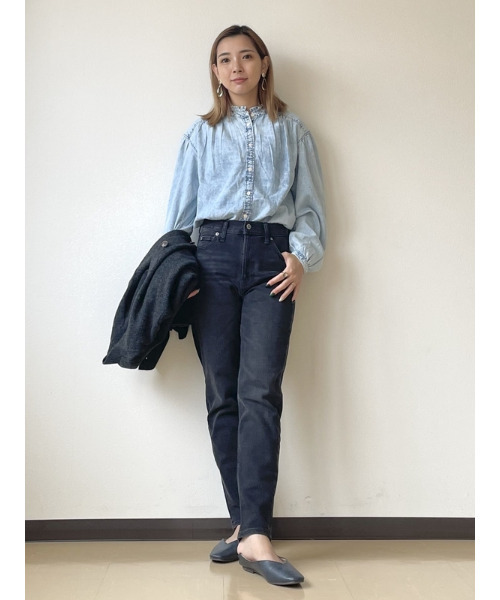 GAP（ギャップ）の「スカイハイライズ マムジーンズ（デニムパンツ・レディース・ダークブラック・27/26/25/28/29/23/24/30）」の14枚目の写真