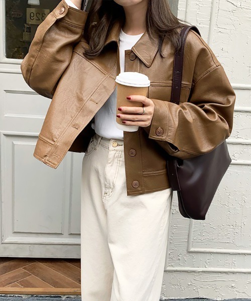 ABYS（アビス）の「フェイクレザーショートブルゾン（ブルゾン・レディース・ブラック/ブラウン・FREE）」の18枚目の写真