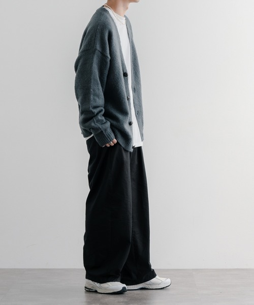 epnok（エプノック）の「ベーシックルーズモヘアライクカーディガン（カーディガン/ボレロ・メンズ・チャコール/ナチュラル/キャメル/ミント/グレイッシュブルー・SMALL/MEDIUM/LARGE）」の12枚目の写真