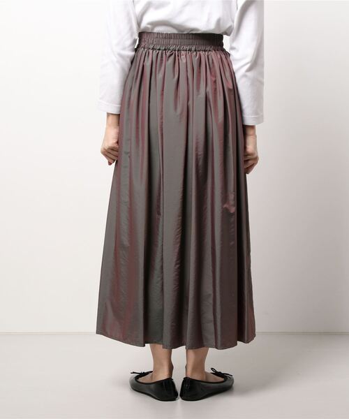 ENNEA（エンネア）の「【帯電防止＆撥水加工】グリッターギャザーロングスカート（スカート・レディース・ブラウン/パープル/グリーン・38）」の18枚目の写真