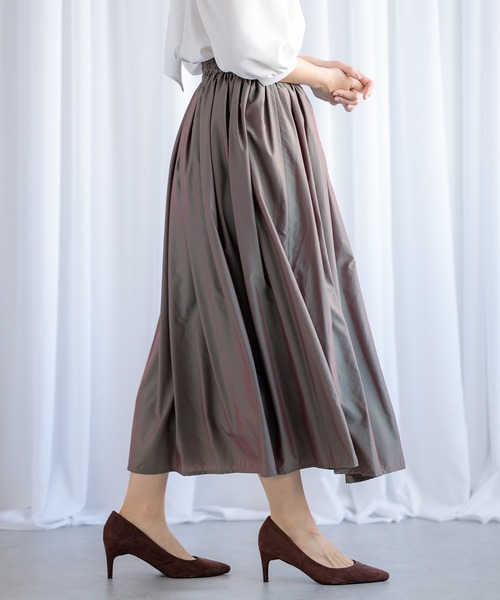 ENNEA（エンネア）の「【帯電防止＆撥水加工】グリッターギャザーロングスカート（スカート・レディース・ブラウン/パープル/グリーン・38）」の17枚目の写真