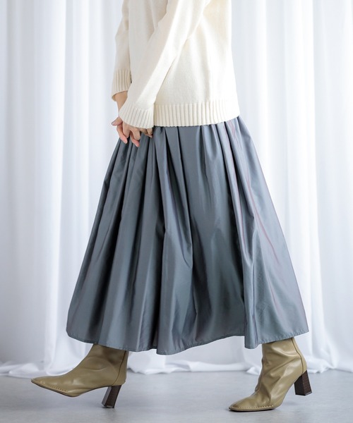 ENNEA（エンネア）の「【帯電防止＆撥水加工】グリッターギャザーロングスカート（スカート・レディース・ブラウン/パープル/グリーン・38）」の14枚目の写真