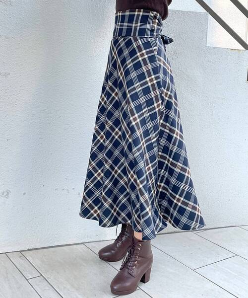 MAJESTIC LEGON（マジェスティックレゴン）の「2wayハイウエストスカート（スカート・レディース・アイボリー/ブラウン系その他2/ブラウン/ブラック/ベージュ系その他2/ブルー系その他4・SMALL/MEDIUM）」の14枚目の写真