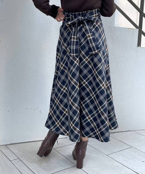 MAJESTIC LEGON（マジェスティックレゴン）の「2wayハイウエストスカート（スカート・レディース・アイボリー/ブラウン系その他2/ブラウン/ブラック/ベージュ系その他2/ブルー系その他4・SMALL/MEDIUM）」の15枚目の写真