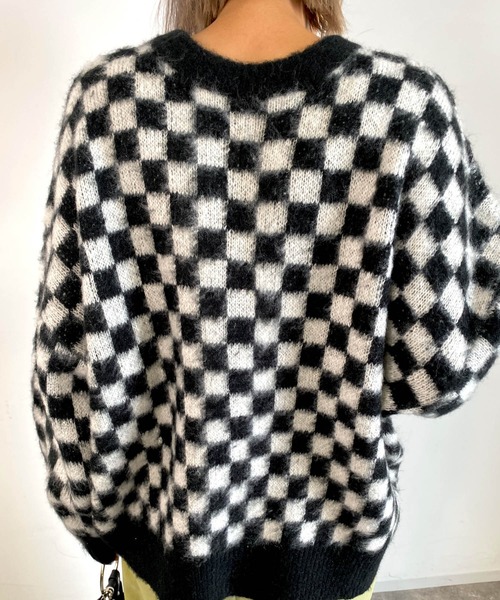 MLI'A（エムリア）の「アソート柄モヘアライク2Wayニットカーディガン（ニット/セーター・レディース・ホワイト×ブラック/ブラック系その他・M）」の4枚目の写真