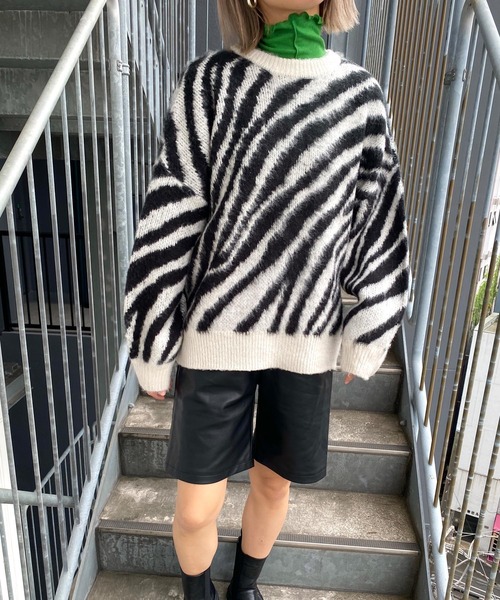 MLI'A（エムリア）の「アソート柄モヘアライク2Wayニットカーディガン（ニット/セーター・レディース・ホワイト×ブラック/ブラック系その他・M）」の9枚目の写真