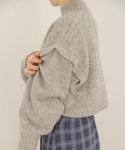 ITEMS URBANRESEARCH(アイテムズ アーバンリサーチ)の「ハイネックショートニット(ニット/セーター・レディース・チャコールグレー/グレー/グリーン・FREE)」の8枚目の写真