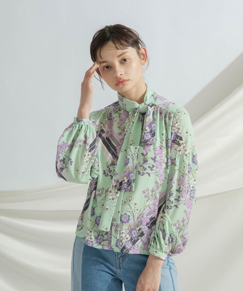 グレースコンチネンタル 花柄シャーリングブラウス サンプル品 GRACE CONTINENTAL（グレースコンチネンタル） ブラウス シャツ