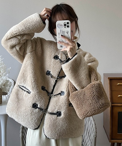 aimoha（アイモハ）の「レトロモフモフノーカラージャケット (AW)（ノーカラージャケット・レディース・ホワイト/キャメル・MEDIUM/LARGE）」の10枚目の写真