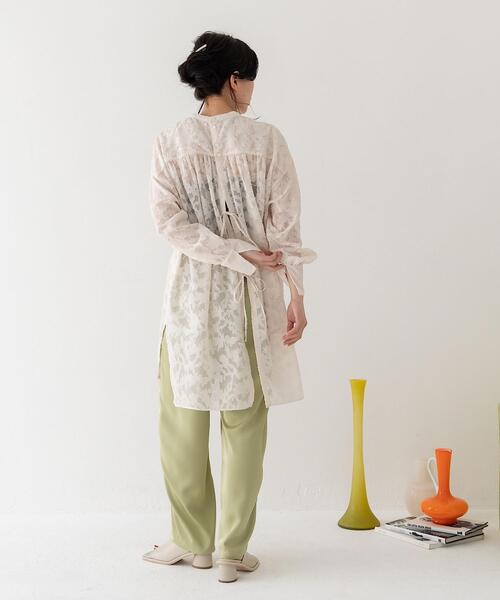 CITEN(シテン)の「<CITEN(シテン)>カットジャカード バックリボン ブラウス(シャツ/ブラウス・レディース・ホワイト/ブラック・FREE)」の8枚目の写真
