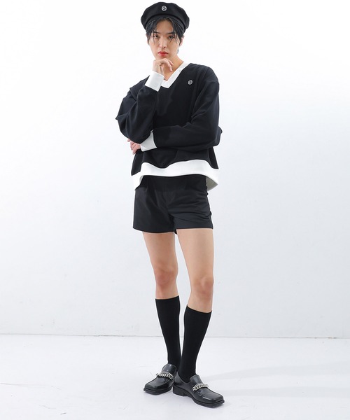 BASIC COTTON(ベーシックコットン)の「A'GEM/9 × .kom『BASIC COTTON/ベーシックコットン』ミックスデザインVネックスウェットシャツ(スウェット・レディース・ホワイト/ブラック/ブラック×ホワイト・FREE)」の13枚目の写真