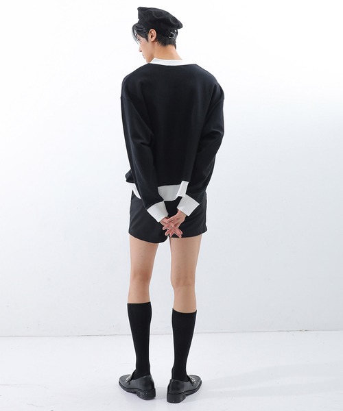 BASIC COTTON(ベーシックコットン)の「A'GEM/9 × .kom『BASIC COTTON/ベーシックコットン』ミックスデザインVネックスウェットシャツ(スウェット・レディース・ホワイト/ブラック/ブラック×ホワイト・FREE)」の15枚目の写真