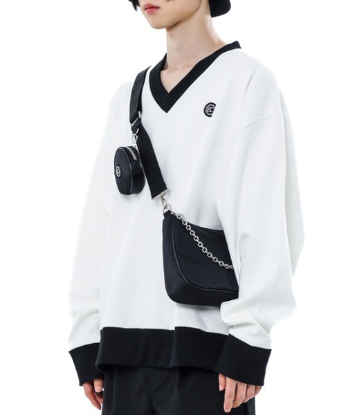 BASIC COTTON(ベーシックコットン)の「A'GEM/9 × .kom『BASIC COTTON/ベーシックコットン』ミックスデザインVネックスウェットシャツ(スウェット・レディース・ホワイト/ブラック/ブラック×ホワイト・FREE)」の22枚目の写真