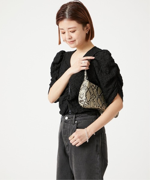 U by SPICK&SPAN(ユーバイスピックアンドスパン)の「フロントギャザーブラウス◆(シャツ/ブラウス・レディース・アイボリー/ブラック・FREE)」の13枚目の写真