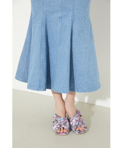 rienda(リエンダ)の「スクエアトゥクッションサンダル(サンダル・レディース・マルチ/アイボリー/ブラック・MEDIUM/SMALL/LARGE)」の8枚目の写真