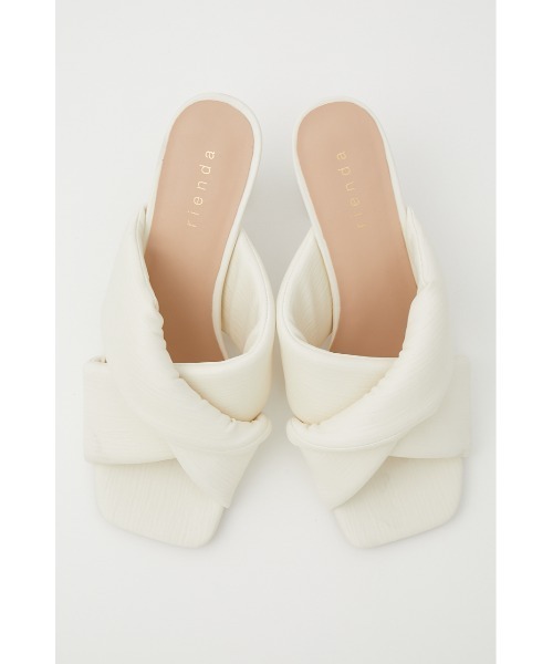 rienda(リエンダ)の「スクエアトゥクッションサンダル(サンダル・レディース・マルチ/アイボリー/ブラック・MEDIUM/SMALL/LARGE)」の19枚目の写真