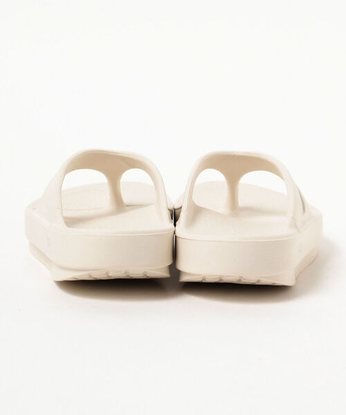 OOFOS(ウーフォス)の「OOFOS / OOriginal(サンダル・レディース・オフホワイト/グレー/ブラック/ベージュ/パープル系その他4・5(22cm)/6(23cm)/7(24cm))」の13枚目の写真