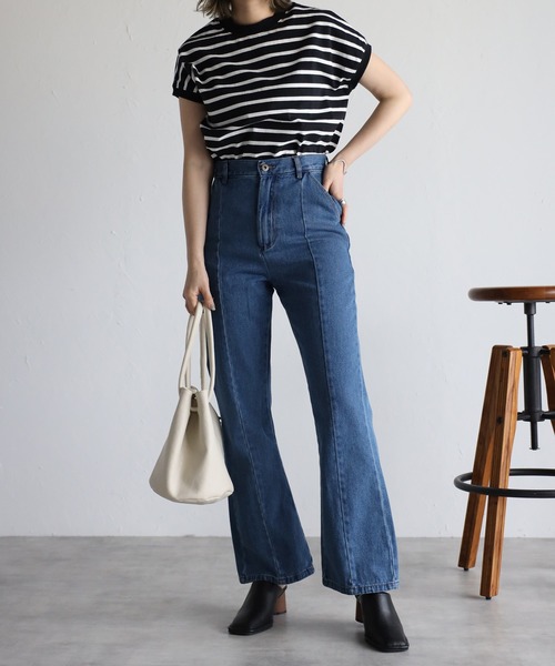 amini(アミニ)の「【2023 SS】センターシームフレアデニムパンツ(デニムパンツ・レディース・インディゴブルー/ブルー/ホワイト・MEDIUM/LARGE)」の14枚目の写真