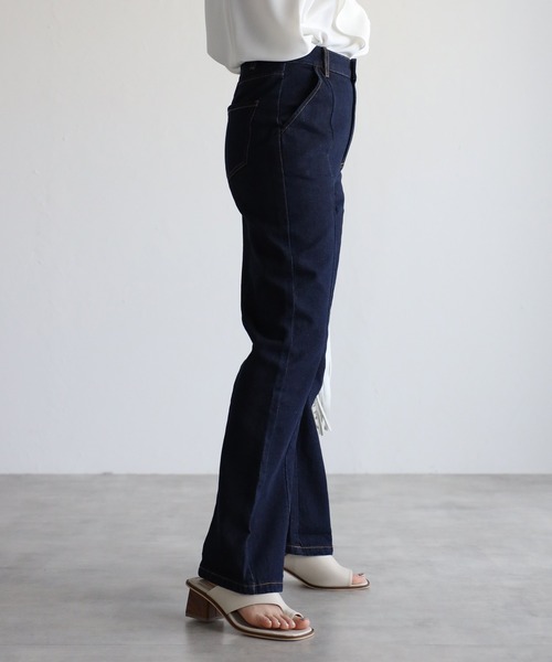 amini(アミニ)の「【2023 SS】センターシームフレアデニムパンツ(デニムパンツ・レディース・インディゴブルー/ブルー/ホワイト・MEDIUM/LARGE)」の17枚目の写真