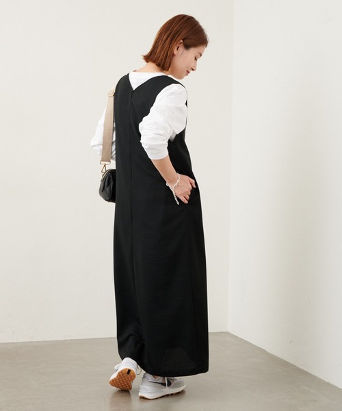 JOURNAL STANDARD(ジャーナルスタンダード)の「スラブオックスVネックワンピース(ジャンパースカート・レディース・ブラック・38/36)」の12枚目の写真