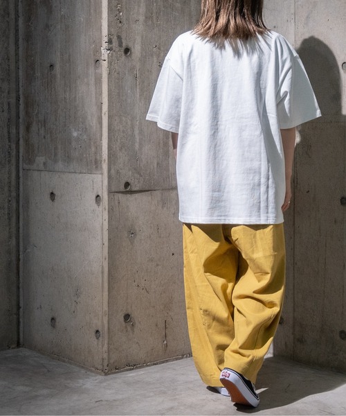 JOHN'S CLOSET(ジョンズクローゼット)の「【50】カレッジプリントビッグTシャツ(Tシャツ/カットソー・メンズ・ブラック/ホワイト系その他/ホワイト/ホワイト系その他2/ベージュ/ブラック系その他・MEDIUM/LARGE)」の9枚目の写真