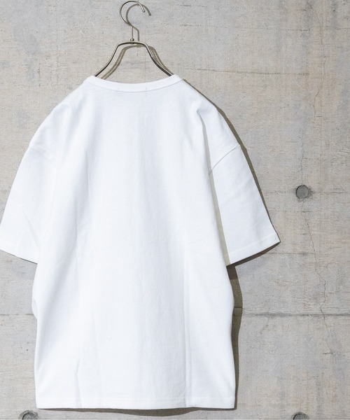 JOHN'S CLOSET(ジョンズクローゼット)の「【50】カレッジプリントビッグTシャツ(Tシャツ/カットソー・メンズ・ブラック/ホワイト系その他/ホワイト/ホワイト系その他2/ベージュ/ブラック系その他・MEDIUM/LARGE)」の14枚目の写真