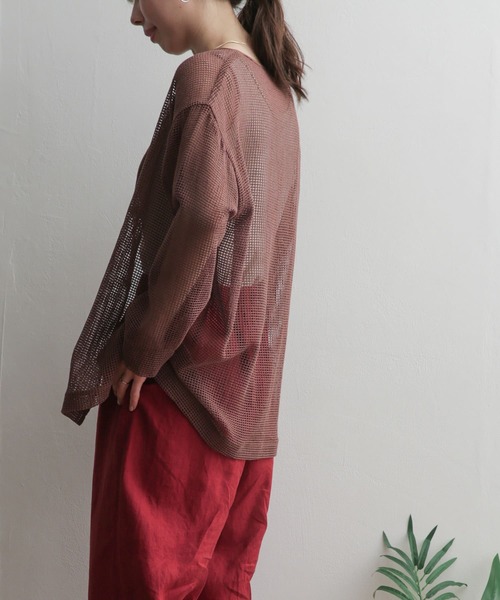 URBAN RESEARCH DOORS（アーバンリサーチドアーズ）の「カットメッシュカーディガンジャケット（カーディガン/ボレロ・レディース・ブラウン/ナチュラル・MEDIUM）」の7枚目の写真