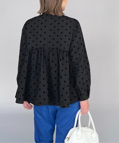 PICCIN（ピッチン）の「フロッキードットペプラムブラウス（シャツ/ブラウス・レディース・ブラック/ネイビー・M）」の5枚目の写真