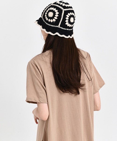me+em select（ミームセレクト）の「フラワークロシェ編みニットハット（ハット・レディース・スカイブルー/ブラック/ベージュ/ネイビー・FREE）」の21枚目の写真