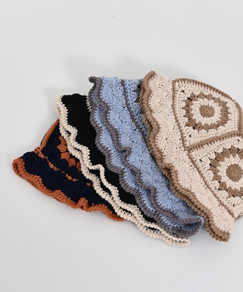 me+em select（ミームセレクト）の「フラワークロシェ編みニットハット（ハット・レディース・スカイブルー/ブラック/ベージュ/ネイビー・FREE）」の6枚目の写真