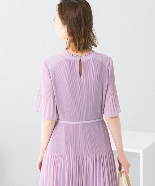 URBAN RESEARCH ROSSO WOMEN(アーバンリサーチ ロッソ)の「ランダムプリーツフレアスリーブワンピース(ワンピース・レディース・ブラック/ミント/パープル系その他・FREE)」の17枚目の写真